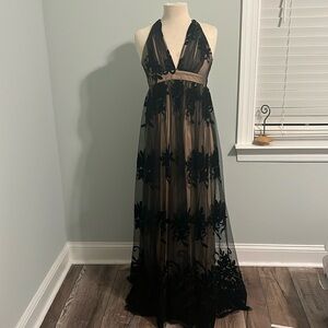 Beautiful formal dress luxxel size small
